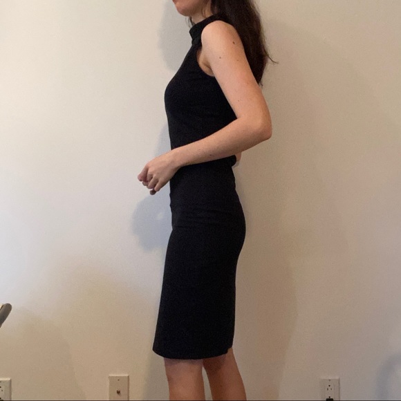 🌺Moving Sale!🪴 Mock Neck Midi Dress - Picture 3 of 12